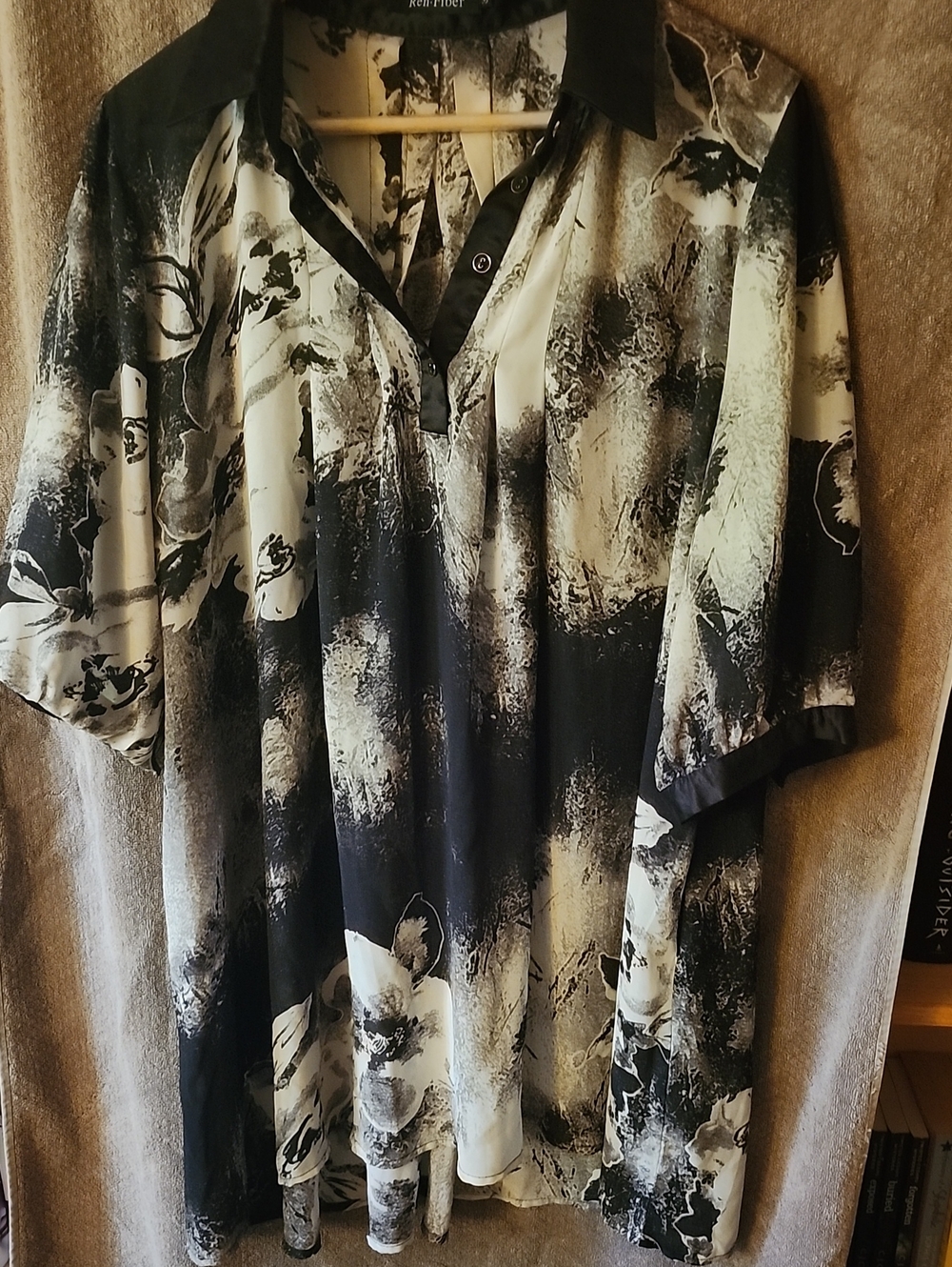 Black & White Abstract Floral Women's Shirt